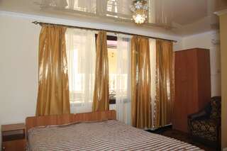 Гостевой дом Гостевой дом на Турбазе Сухум Бюджетный двухместный номер с 2 отдельными кроватями-9